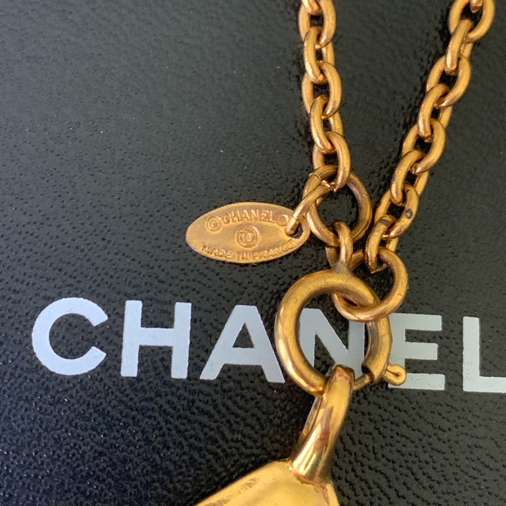 Chanel Necklace - Picture 4 of 9